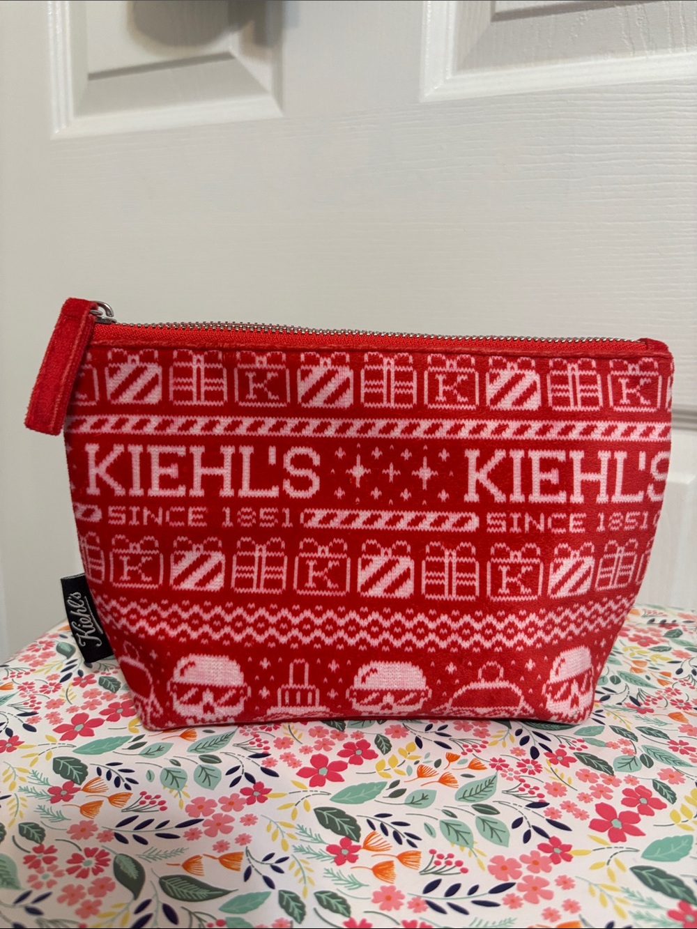 Kiehl's Red Knit Holiday Cosmetic Pouch
